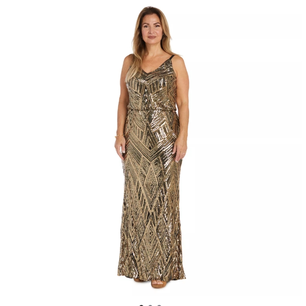 Beautiful gold sequin dress